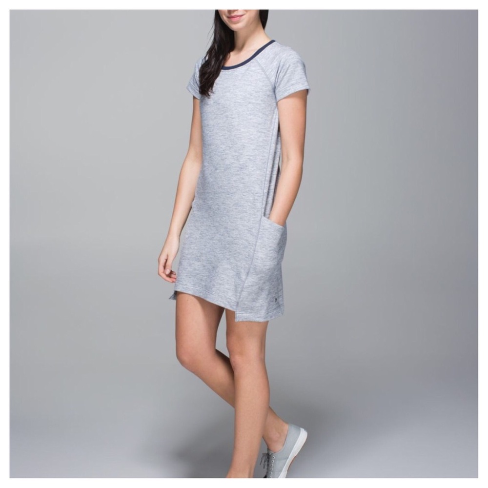 LuluLemon a Cut Above Dress in space dye blue 10